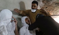 Công tác cứu hộ kịp thời ở vụ tấn công Khan Sheikhoun hồi tháng 4 khiến Nga đặt nghi vấn. Ảnh: Reuters