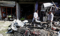 Hiện trường vụ đánh bom tự sát ở Kabul ngày hôm nay. Ảnh: Reuters