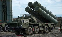 Hệ thống phòng thủ tên lửa S-400 do Nga sản xuất.