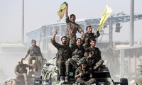 Lực lượng đối lập Syria mừng ngày giải phóng ‘thủ đô IS’