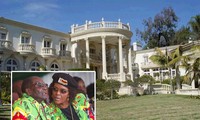 Tổng thống Zimbabwe Robert Mugabe và vợ Grace Mugabe nhiều khả năng đang bị giam lỏng tại nhà riêng. 