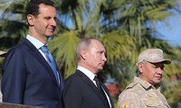 Tổng thống Nga Putin gặp người đồng cấp Syria Bashar al-Assad tại căn cứ không quân Khmeimim. Ảnh: Sputnik