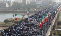 Người Iran ra đường ủng hộ chính phủ, lên án các thế lực bên ngoài can thiệp vào nội bộ đất nước. Ảnh: Reuters