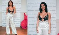 Cựu vũ nữ Anh diện áo bra ren khoe vòng một ‘siêu khủng’ 