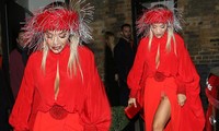 Diện váy xẻ tà cao vút, Rita Ora ‘hớ hênh’ nội y 