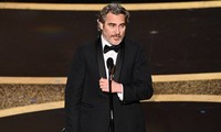 &apos;Joker&apos; Joaquin Phoenix phát biểu bất ngờ sau giành tượng vàng Oscar 2020