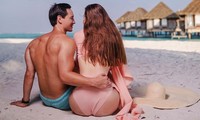 Hồ Ngọc Hà mặc bikini cực sang chảnh, được bạn trai ôm eo âu yếm