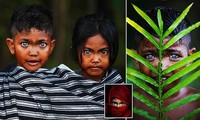 Kỳ lạ bộ tộc có màu mắt xanh biếc như bầu trời ở Indonesia