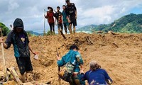 CẬP NHẬT: Tìm thấy 5 thi thể vụ lở núi khiến 11 người bị vùi lấp ở Phước Sơn