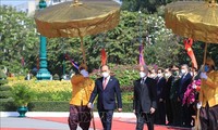 Chủ tịch nước Nguyễn Xuân Phúc hội kiến Quốc vương Campuchia Norodom Sihamoni