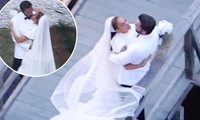 Jennifer Lopez và Ben Affleck trao nụ hôn ngọt ngào trong đám cưới cổ tích