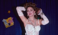 Phong cách thời trang gái hư của Madonna