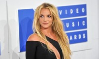 Britney Spears chỉ trích fan