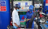 Bản tin 8H: Dự báo mức giá mới của xăng dầu trong nước