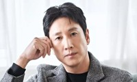 Cha của Lee Sun Kyun qua đời, sau 3 tháng con trai mất