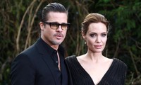 Tình huống khó xử giữa Angelina Jolie và Brad Pitt 