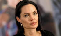 Angelina Jolie từ bỏ vụ kiện về Brad Pitt 