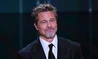 Brad Pitt cầu xin hai con 