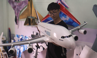 Chàng sinh viên đam mê làm hàng trăm mô hình máy bay điều khiển từ xa bay được 180 km/h