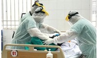 Một bệnh nhân dương tính virus SARS CoV -2 phải dùng máy thở