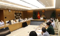 Dịch COVID-19: Chuyên gia quốc tế khuyến cáo Việt Nam việc mở cửa trở lại