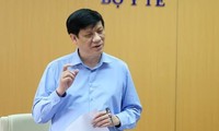 Quyền Bộ trưởng Bộ Y tế Nguyễn Thanh Long chủ trò họp giao ban trực tuyến 63 tỉnh thành