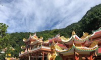 Linh Sơn Thánh Mẫu - Núi Bà Đen Tây Ninh.
