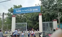Trường học, nơi cô giáo T. bị đánh nhập viện. Ảnh: Hoa Phượng.