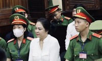 Bà Nguyễn Phương Hằng.