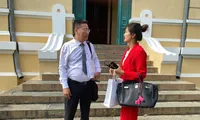 Người mẫu Trà Ngọc Hằng bị tạm hoãn xuất cảnh để đảm bảo thi hành án