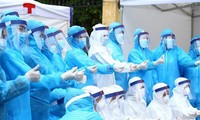 Giáo sư Mỹ bị phản đối vì nghi ngờ kết quả chống COVID-19 của Việt Nam