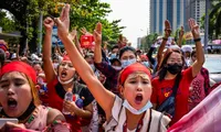 Biểu tình tiếp diễn ở Myanmar suốt từ cuộc đảo chính hồi đầu tháng 2. (Ảnh: BBC)
