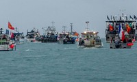 Khoảng 60 tàu cá Pháp biểu tình ở cảng St Helier của Jersey hồi tháng 5. (Ảnh: PA Media)