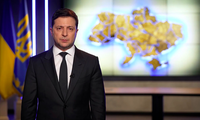 Tổng thống Ukraine Volodymyr Zelensky vừa có bài phát biểu gửi tới người dân Nga. (Ảnh: CNN)