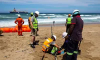 Lắp đặt cáp ngầm qua bãi biển Amanzimtoti của Nam Phi ngày 7/2 