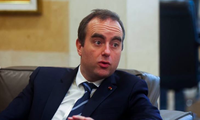 Bộ trưởng Quốc phòng Pháp Sebastien Lecornu. (Ảnh: Reuters)