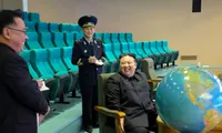 Báo chí Triều Tiên cho biết nhà lãnh đạo Kim Jong Un đã xem ảnh vệ tinh chụp hàng loạt thành phố của Hàn Quốc có căn cứ quân sự Mỹ. (Ảnh: KCNA)