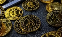 Giá bitcoin hồi phục mạnh trong tháng cuối năm. (Ảnh: Reuters)