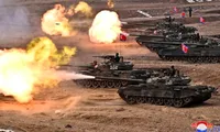 Chủ tịch Triều Tiên chỉ đạo cuộc trình diễn sức mạnh của dàn xe tăng