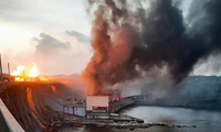 Nga không kích ồ ạt vào Ukraine, tên lửa bay sang không phận Ba Lan