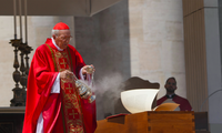 Vatican tiễn biệt Giáo hoàng Francis bằng nghi lễ giản dị và trang trọng