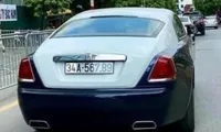 Những chiếc xe sang thường gắn liền với biển đẹp.