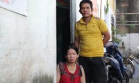 Công nhân ở lại TPHCM đón Tết: &apos;Năm nay vừa đủ ăn là mừng rồi&apos;