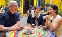 Tim Cook uống cà phê trứng cùng diva Mỹ Linh và con gái Mỹ Anh