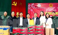Tết ấm đến với người dân, học sinh huyện biên giới Nghệ An