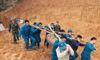 Đào móng nhà, kinh hãi phát hiện quả bom 3 tạ còn nguyên kíp nổ