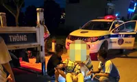 Nam thanh niên &apos;thông chốt&apos; nồng độ cồn, đâm CSGT gãy chân