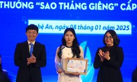 150 sinh viên xuất sắc nhận giải thưởng Sao Tháng Giêng và Sinh viên 5 tốt