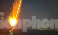 Bộ đội Biên phòng bắn pháo hiệu cảnh báo tàu thuyền về bão YAGI