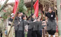 Tưng bừng không khí lễ hội ở hội trại trên Đất Tổ